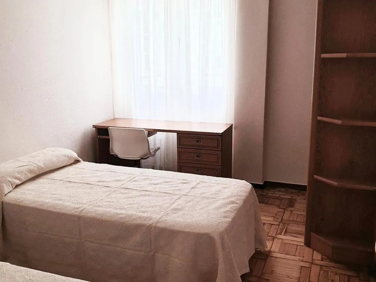 Piso Cerca De Las Estaciones Santander Apartment